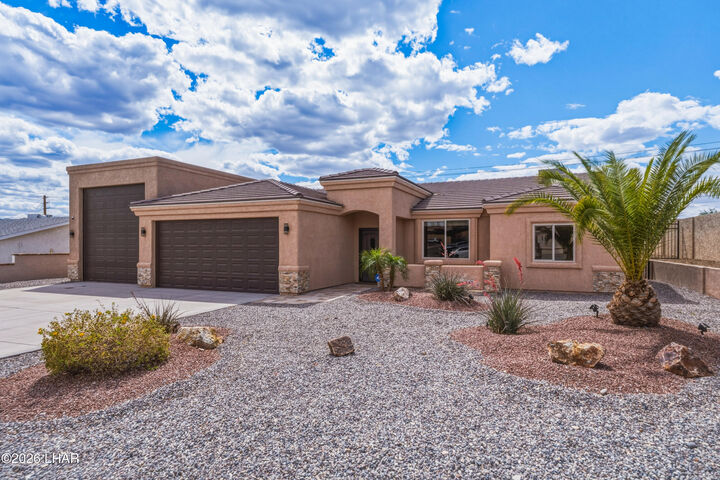 Property Photo:  1011 Rolling Hills Dr  AZ 86406 