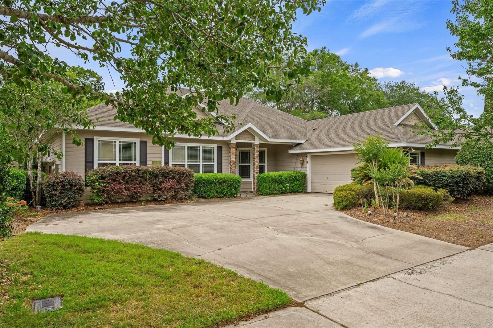 Property Photo:  8629 SW 80th Place  FL 32608 