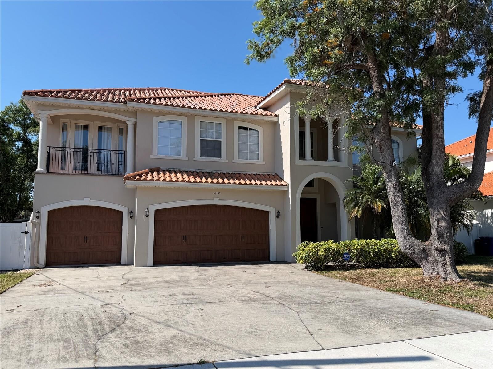 Property Photo: 3820 W San Luis Street FL 33629