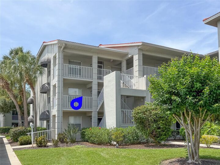 Property Photo:  9320 Clubside Circle 2201  FL 34238 
