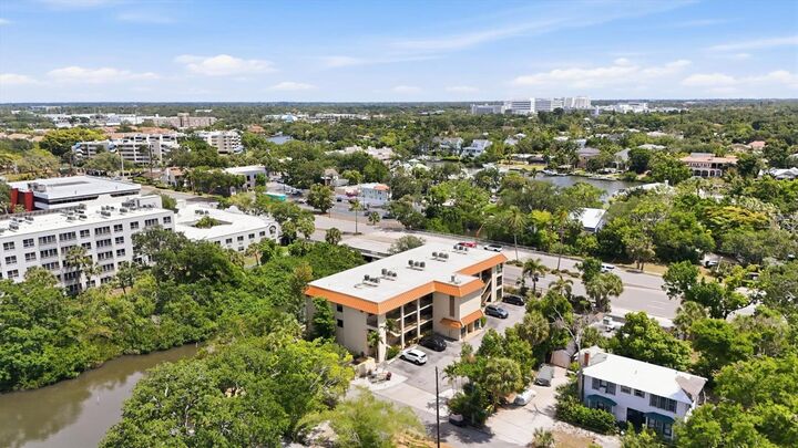 Property Photo: 1650 Pine Tree Lane 103 FL 34236