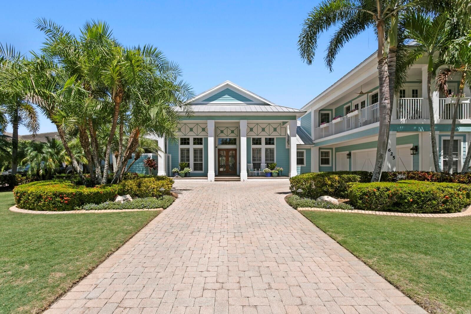 Property Photo:  625 Balibay Road  FL 33572 