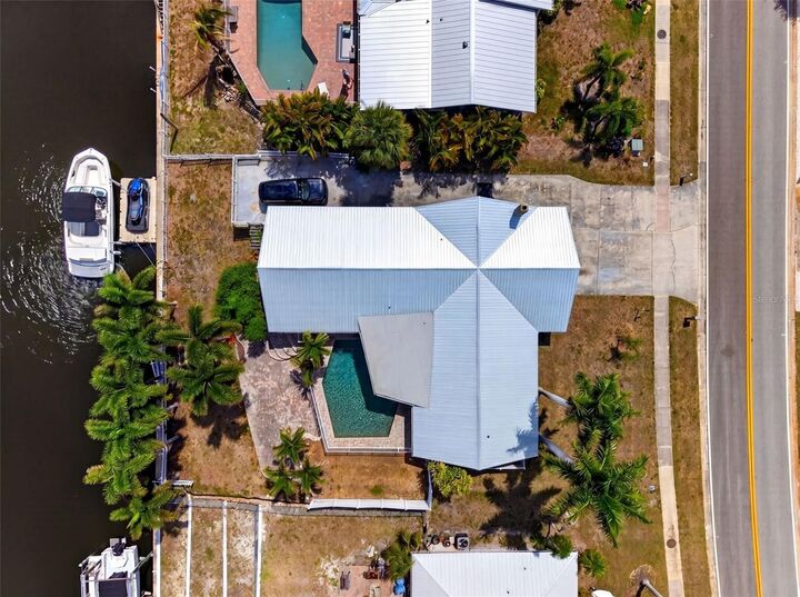 Property Photo:  2555 Constitution Boulevard  FL 34231 