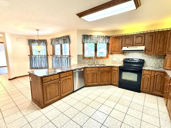 Property Photo:  180 Oakbrook Drive  IN 47201 