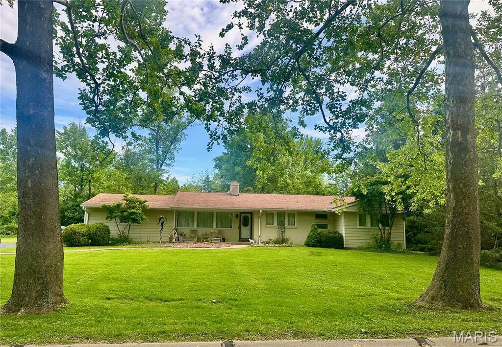Property Photo:  9 Ranch Lane  MO 63131 