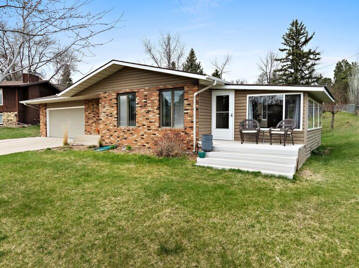Property Photo: 4 Debra Ct NW ND 58703