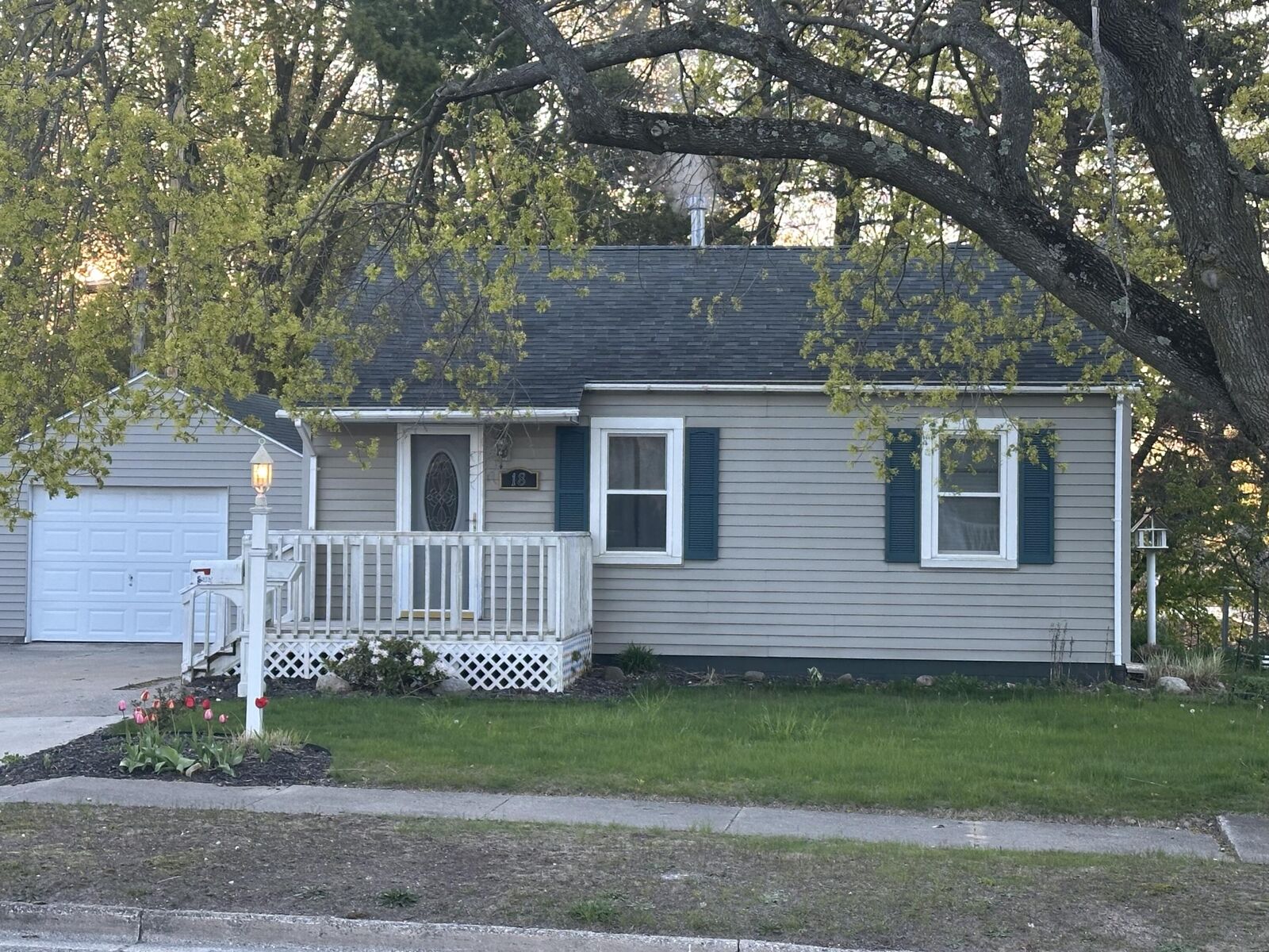 Property Photo:  18 S Orchard Street  MI 49420 