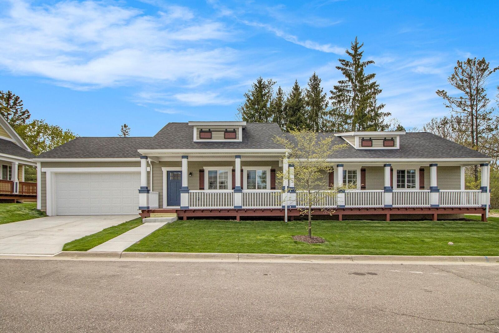 Property Photo:  6 Maple Village Court  MI 48103 