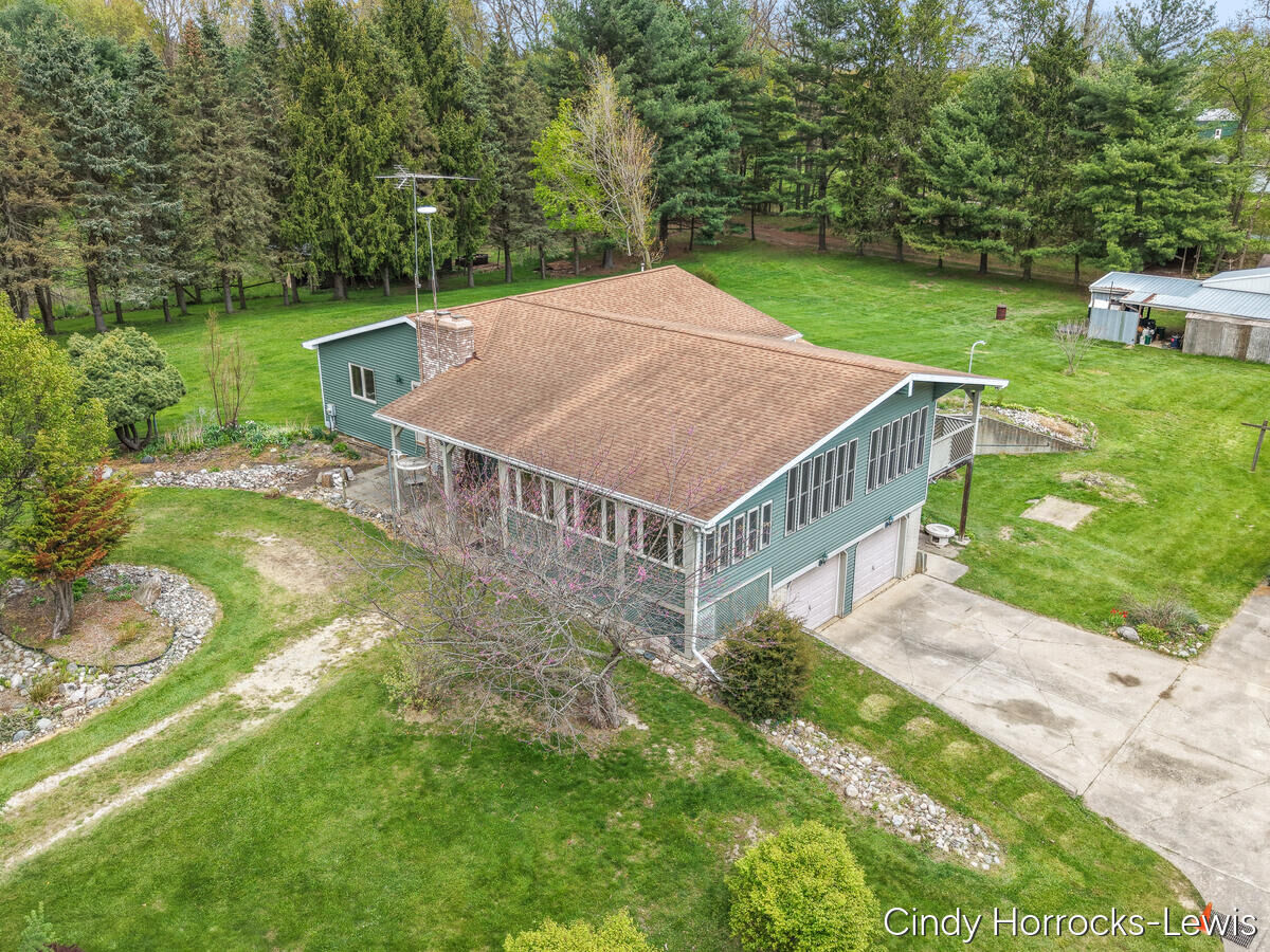 Property Photo:  10299 Frost (2 Parcels) Road  MI 48875 