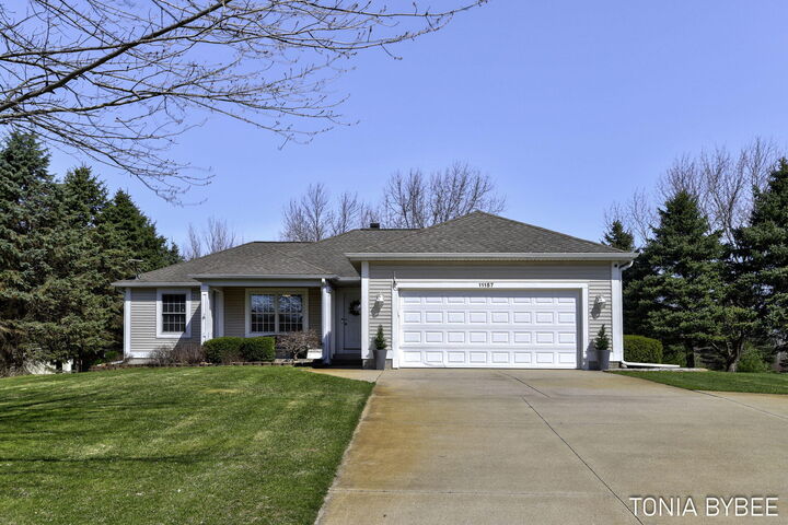 Property Photo: 11157 Stanton Street MI 49460