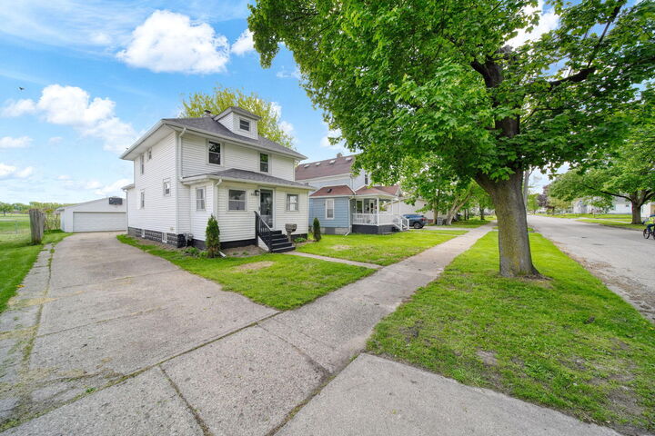 Property Photo: 313 E Argyle Street MI 49202