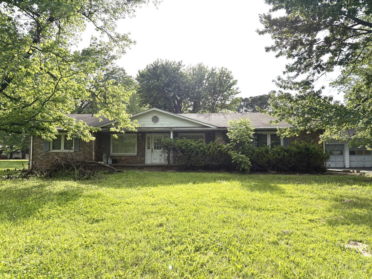 Property Photo:  3917 Country Club Road  IL 62901 