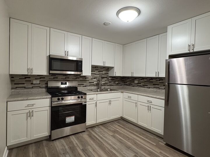 Property Photo:  8816 N Western Avenue 2F  IL 60016 