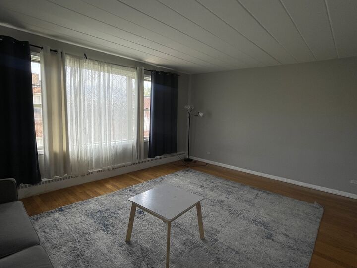 Property Photo:  2245 W Farwell Avenue 3A  IL 60645 