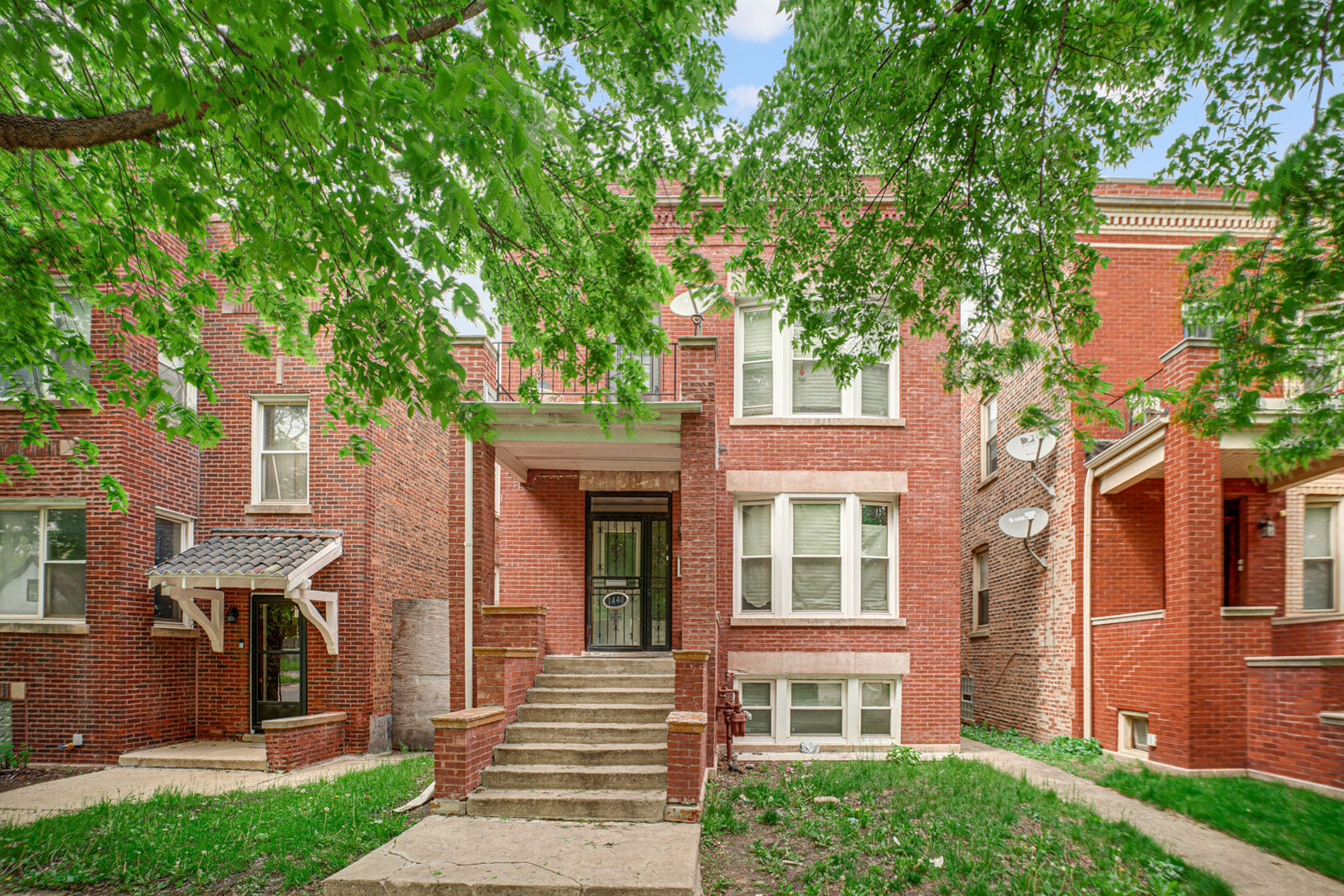 Property Photo:  1440 E 76th Street  IL 60619 