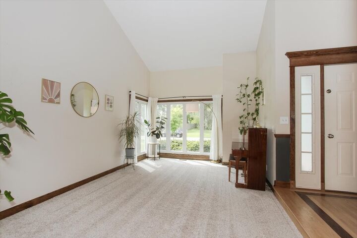 Property Photo: 845 Hanson Court IL 60510