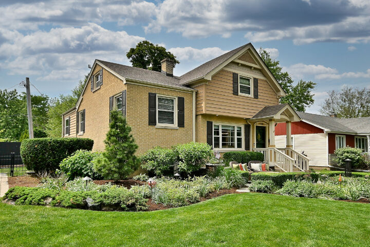 Property Photo: 114 S Poplar Avenue IL 60126