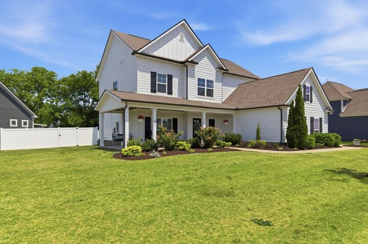 Property Photo:  5165 Bridgemore Blvd  TN 37129 