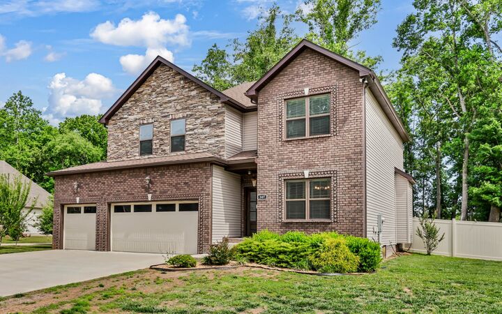 Property Photo:  307 Hemp Ct  TN 37042 