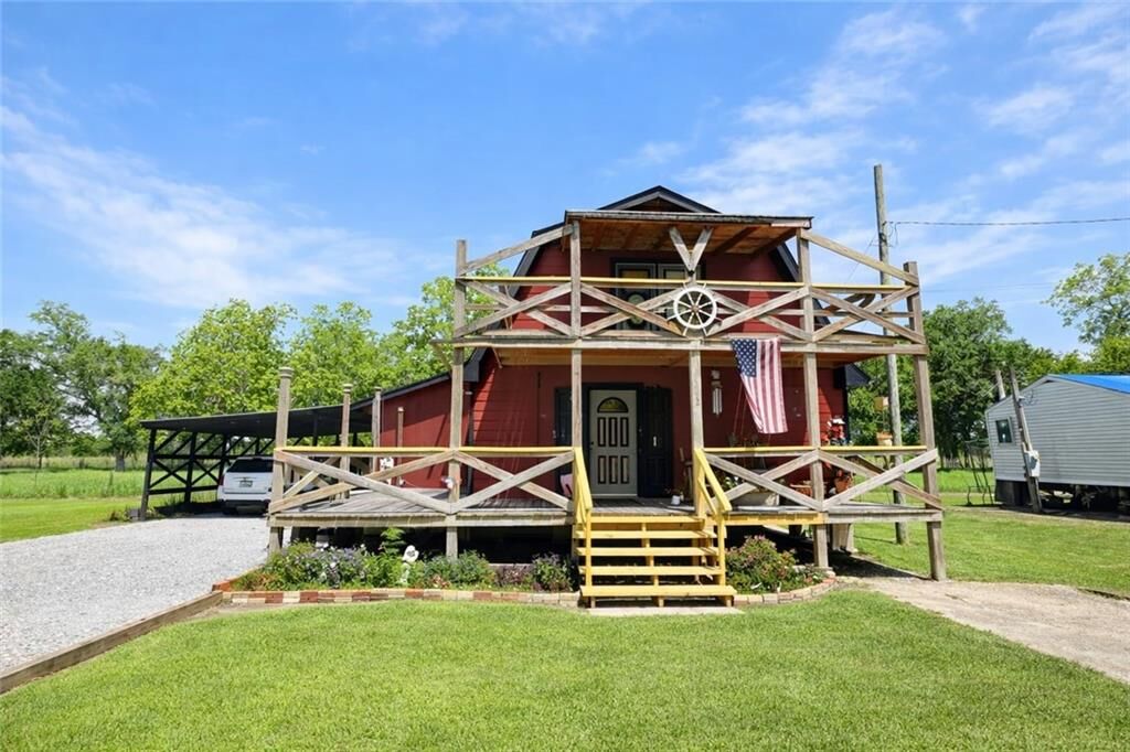 Property Photo:  192 Pelas Hyman Lane  LA 70041 