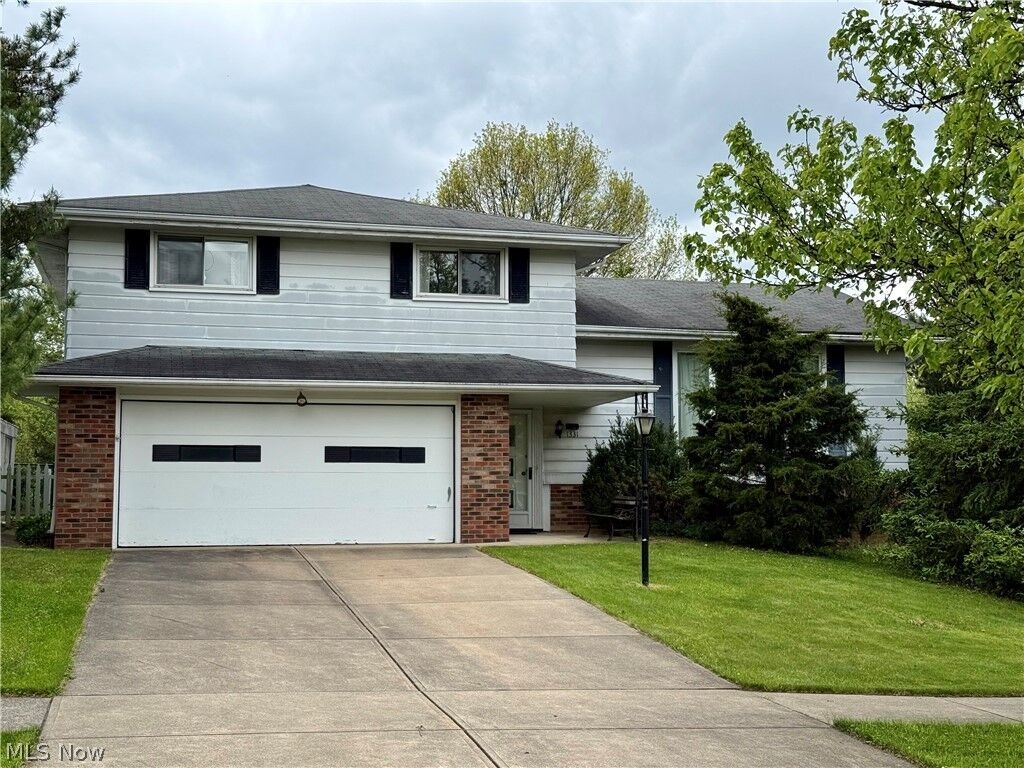 Property Photo: 1331 Grant Drive OH 44134
