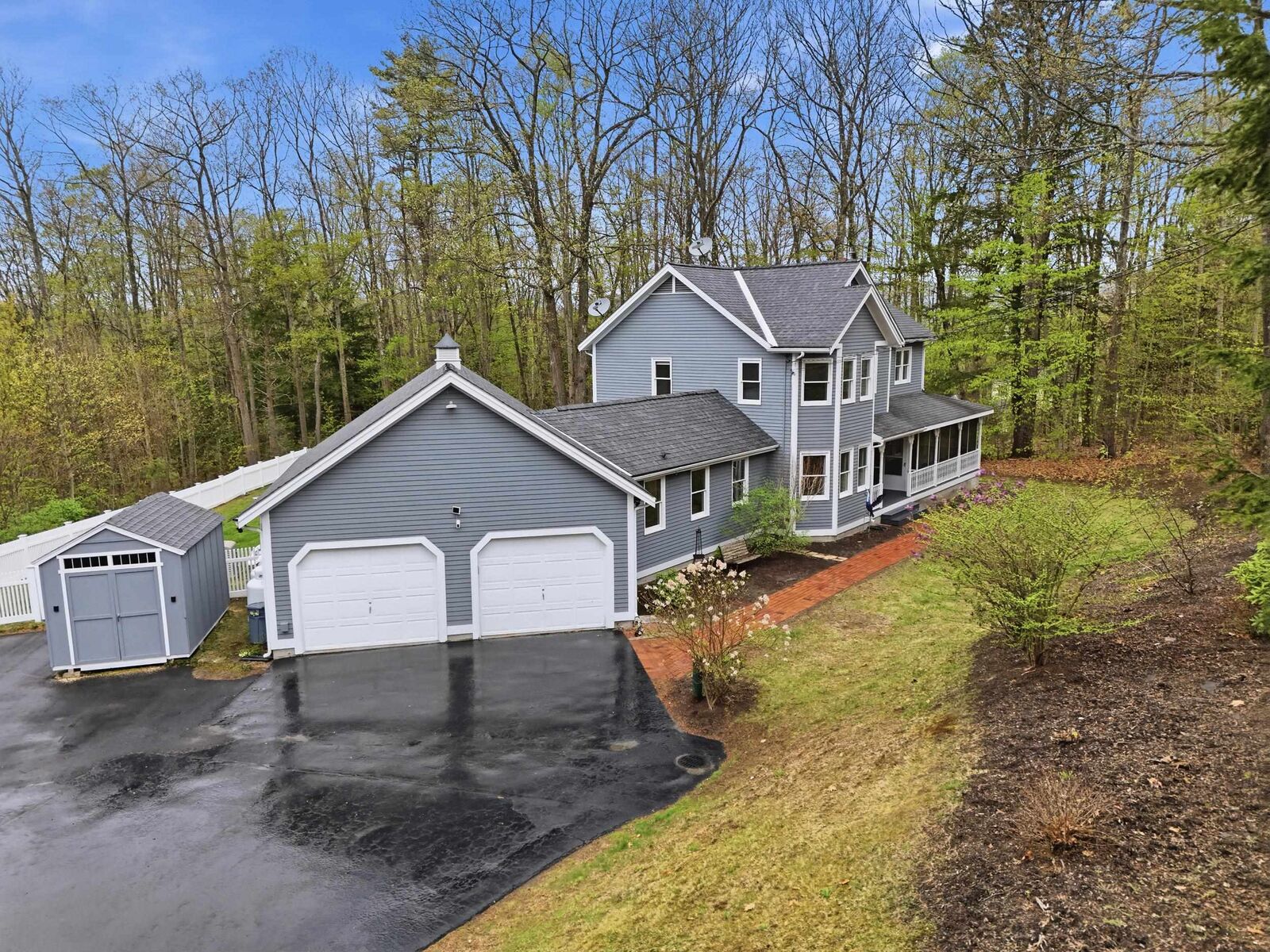 Property Photo:  142 Forestview Drive  NH 03462 