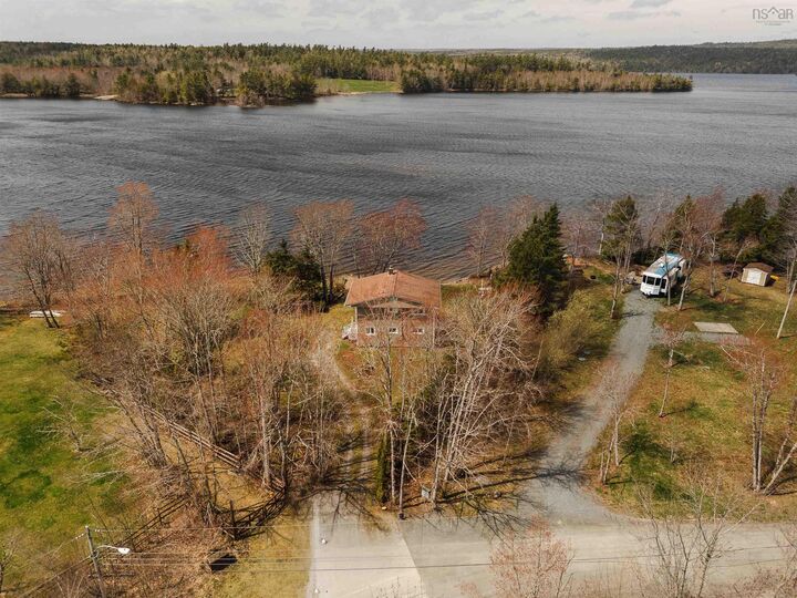 Property Photo:  4 Parkview Drive  NS B2T 1B1 
