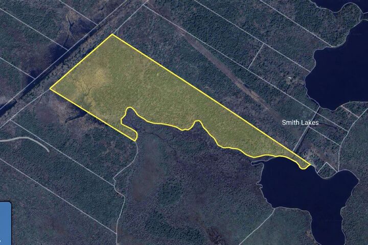 Lot Middle Road — photo 1