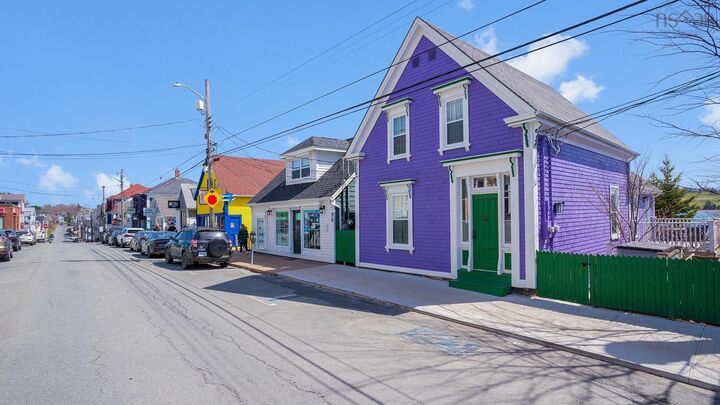 94 Montague Street — photo 1