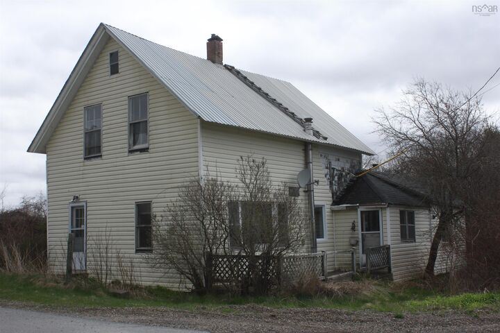 Property Photo:  4 Ridge Road  NS B0N 2P0 