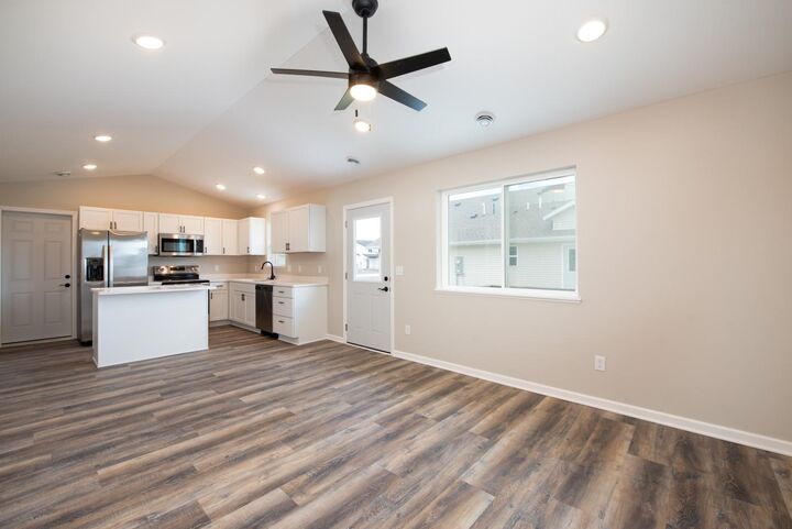 Property Photo:  3111 Scotch Lane  MN 56001 