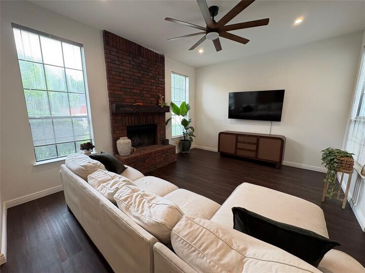 Property Photo: 6923 Rolling Creek Lane TX 75236