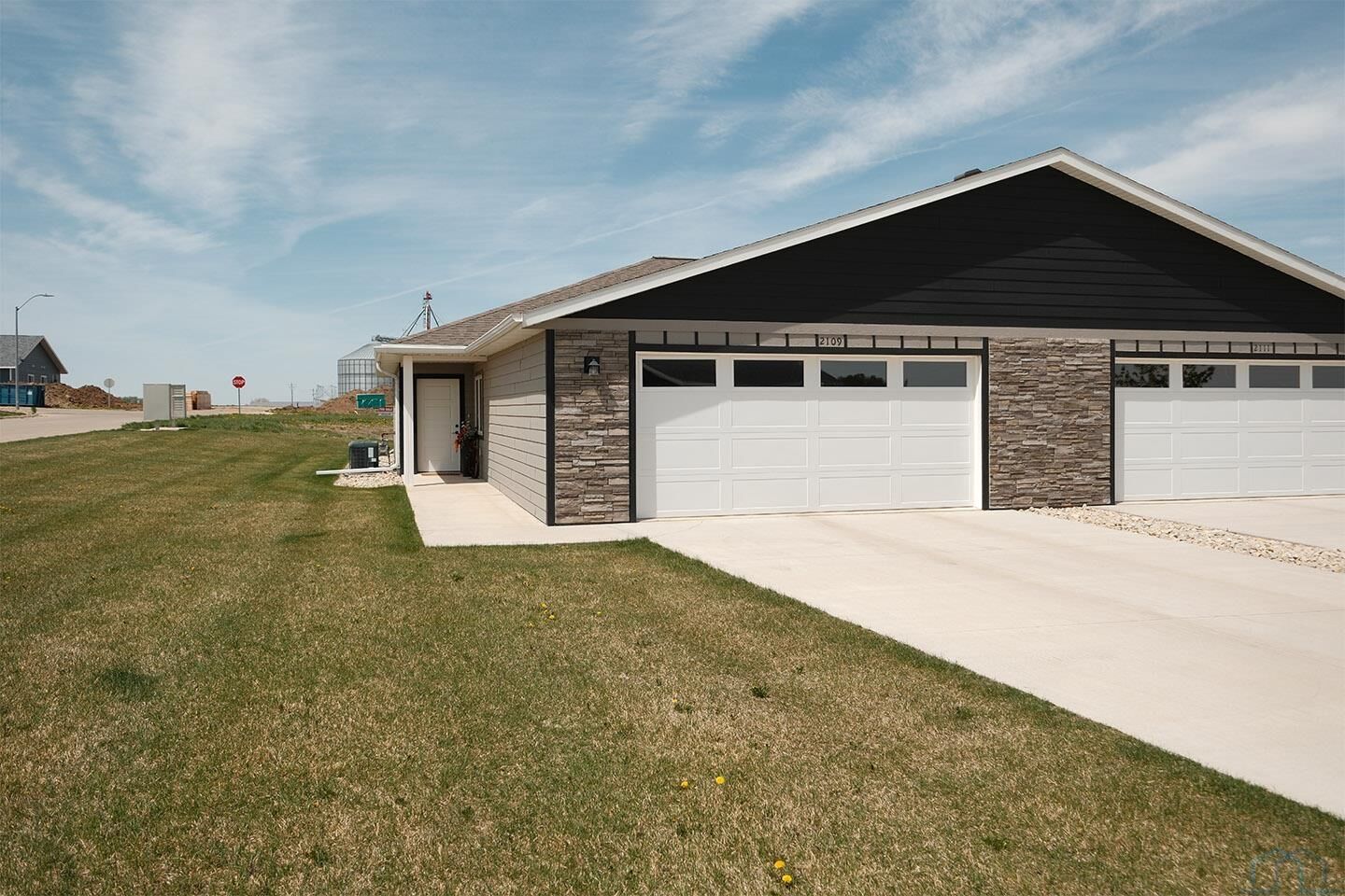 Property Photo:  2109 Walnut  IA 51239 