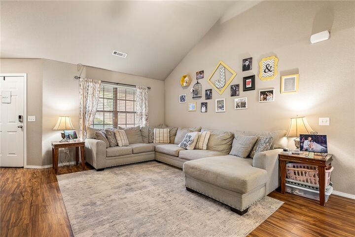 Property Photo:  2987 Willow Spring Court  AR 72762 