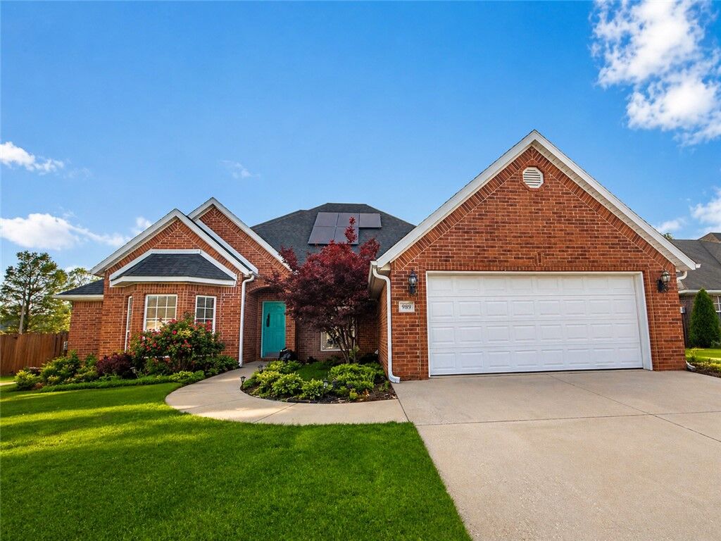 Property Photo: 989 Lexington Circle AR 72762