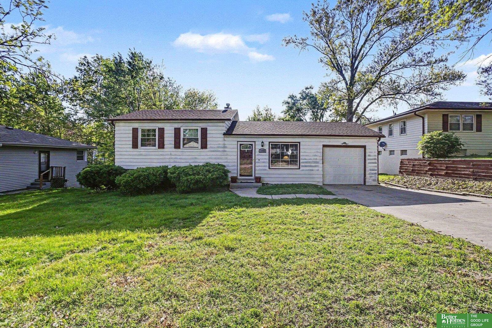 Property Photo:  5002 N 54th Street  NE 68104 