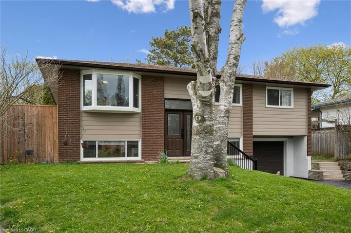Property Photo:  176 Woodville Place  ON N2L 4W9 