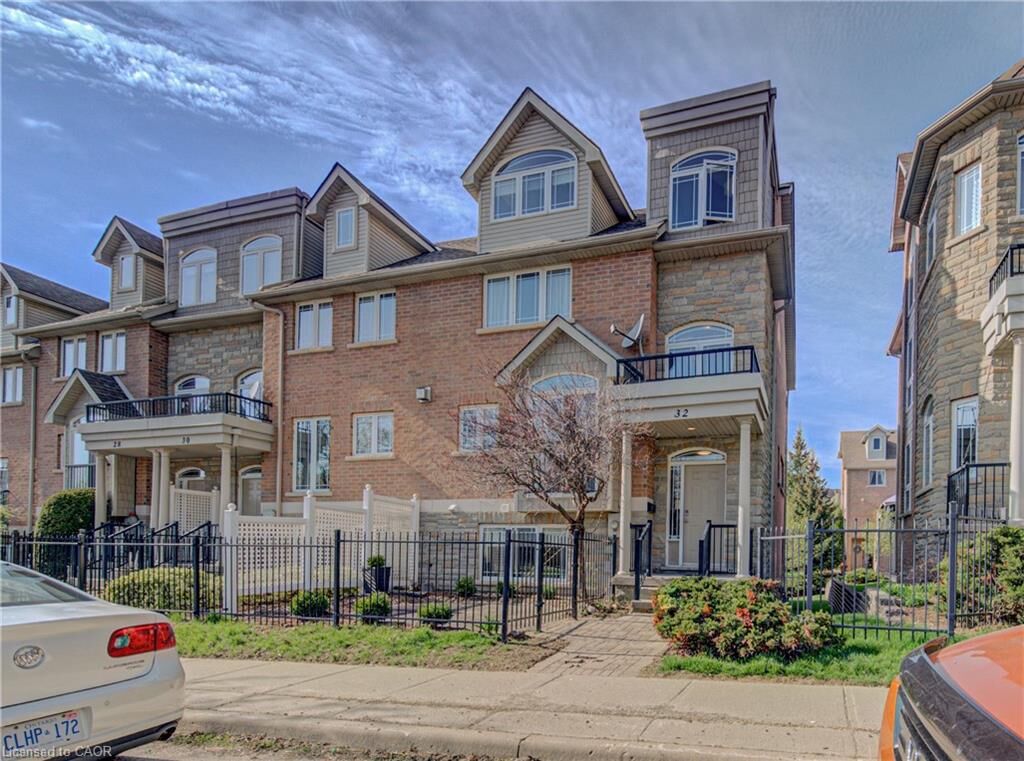 Property Photo:  32 Bruce Street  ON N1R 8M8 