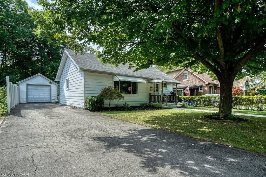 Property Photo:  102 Kribs Street  ON N3C 3N5 