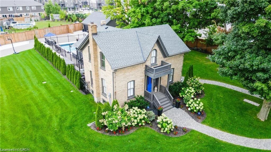Property Photo:  920 Orr Court  ON N2R 1R4 