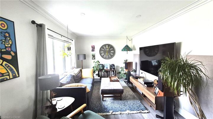 Property Photo:  129 Moore Avenue S  ON N2J 1X4 