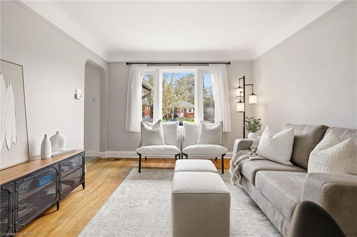Property Photo:  201 Bedford Road  ON N2G 3A5 