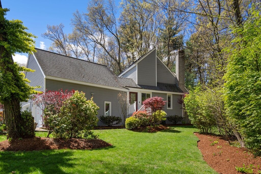 Property Photo: 32 Sherborne Cir MA 01721