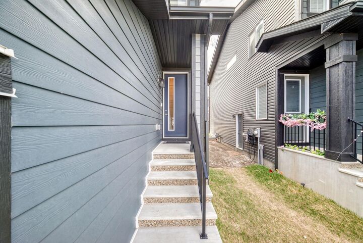 Property Photo:  35 Waterford Manor  AB T1X 2T9 