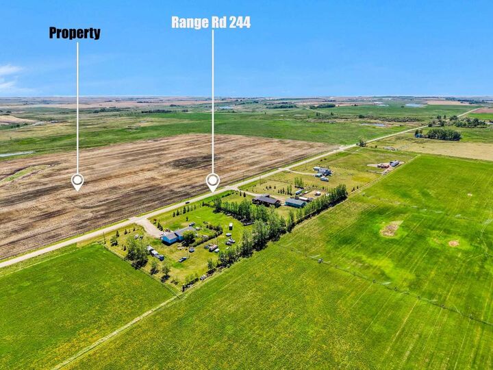 Property Photo:  245039 Range Road 244  AB T1P 0M2 