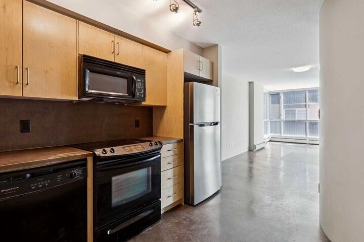 Property Photo:  188 15 Avenue SW 303  AB T2R 1S4 