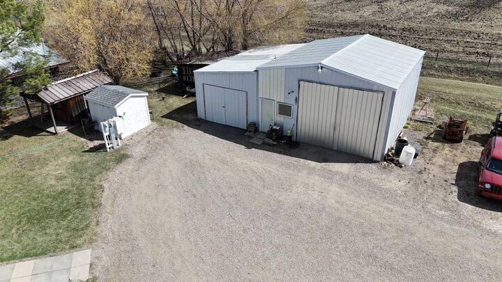 Property Photo:  413 Condor  AB T0M 0P0 