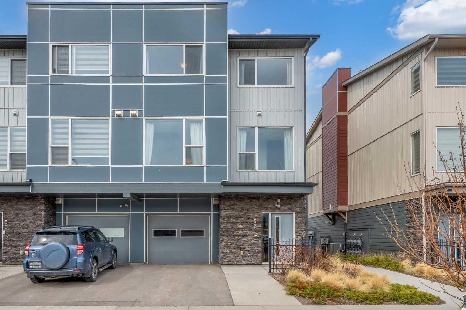Property Photo:  52 Saddlestone Drive NE  AB T3J 0W4 