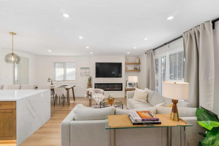 Property Photo:  824 Canna Crescent SW  AB T2W 1N9 