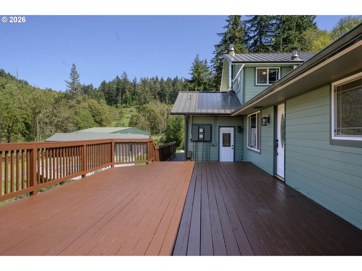 Property Photo:  85129 Florence Rd  OR 97405 